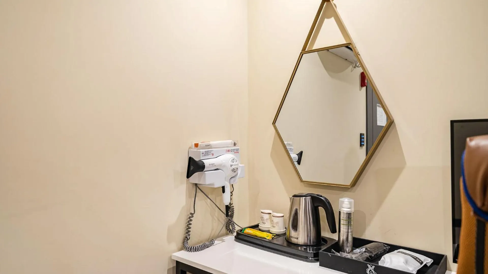 Hotel Rodem Incheon 3*,  South Korea